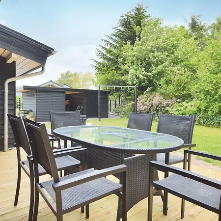 Holiday home Two Bedroom Holiday In Haderslev *